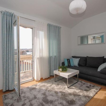 Apartment Tina Подстрана Екстер'єр фото