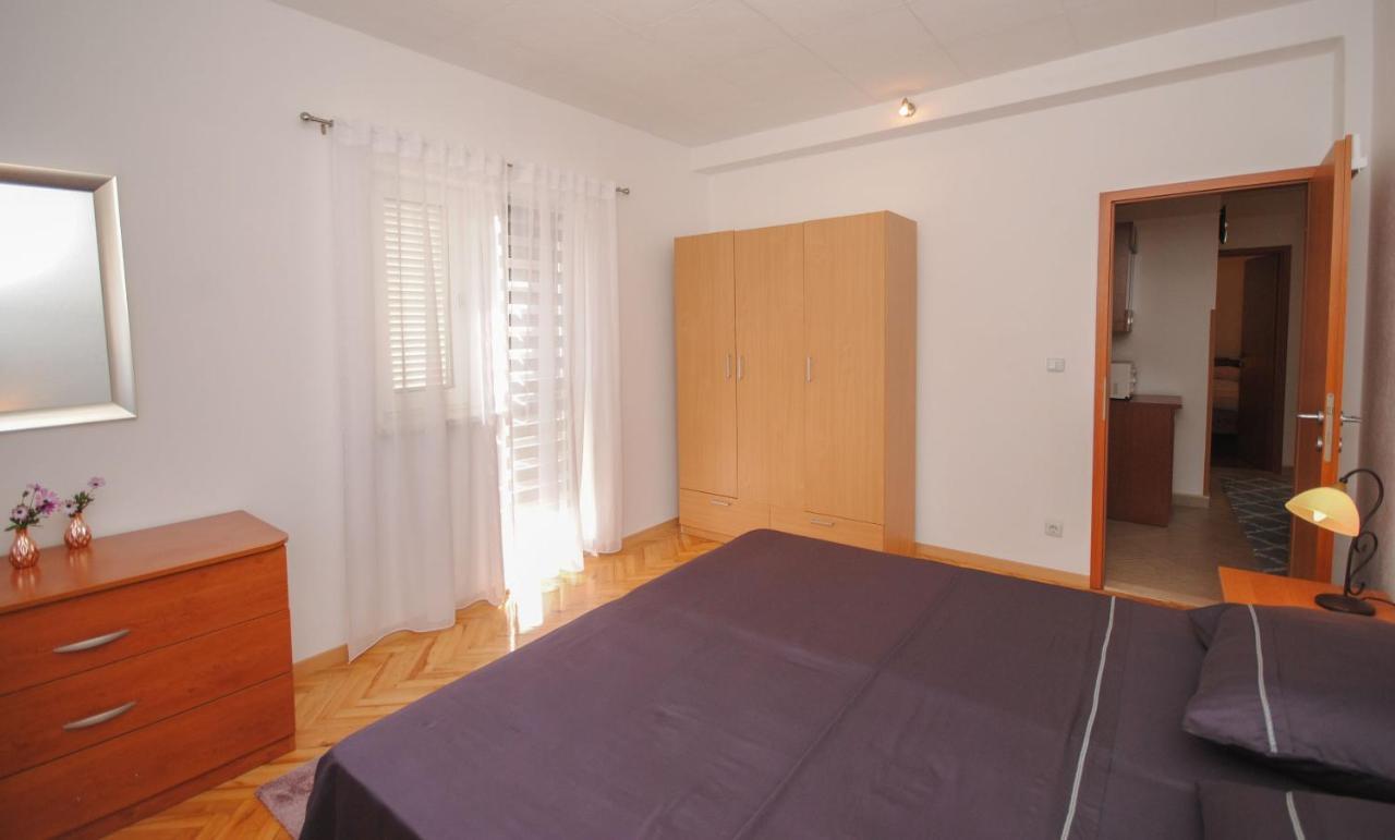 Apartment Tina Подстрана Екстер'єр фото