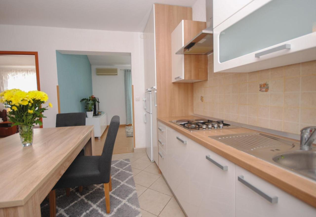 Apartment Tina Подстрана Екстер'єр фото
