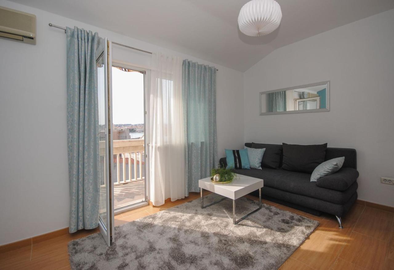 Apartment Tina Подстрана Екстер'єр фото