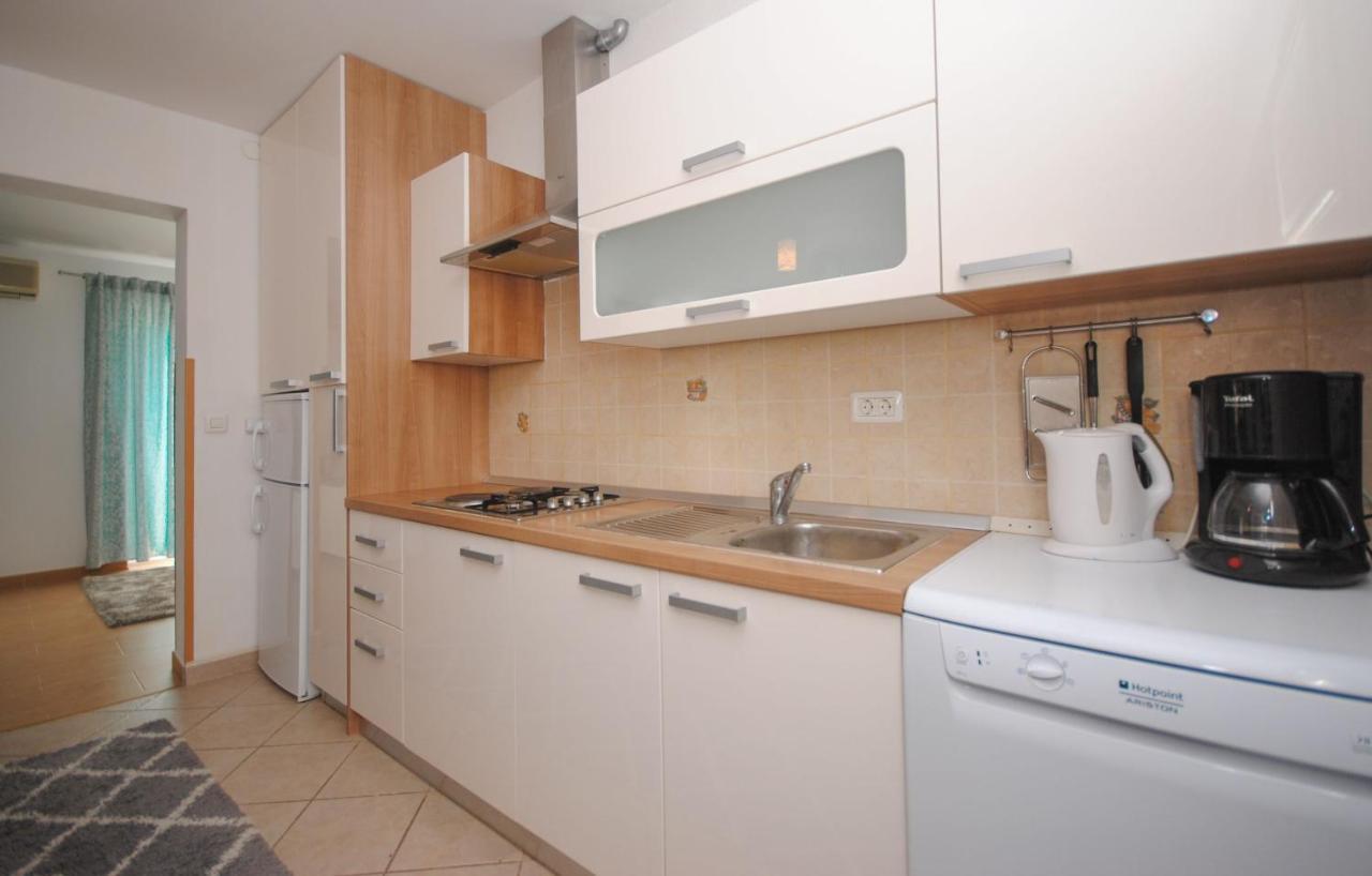 Apartment Tina Подстрана Екстер'єр фото