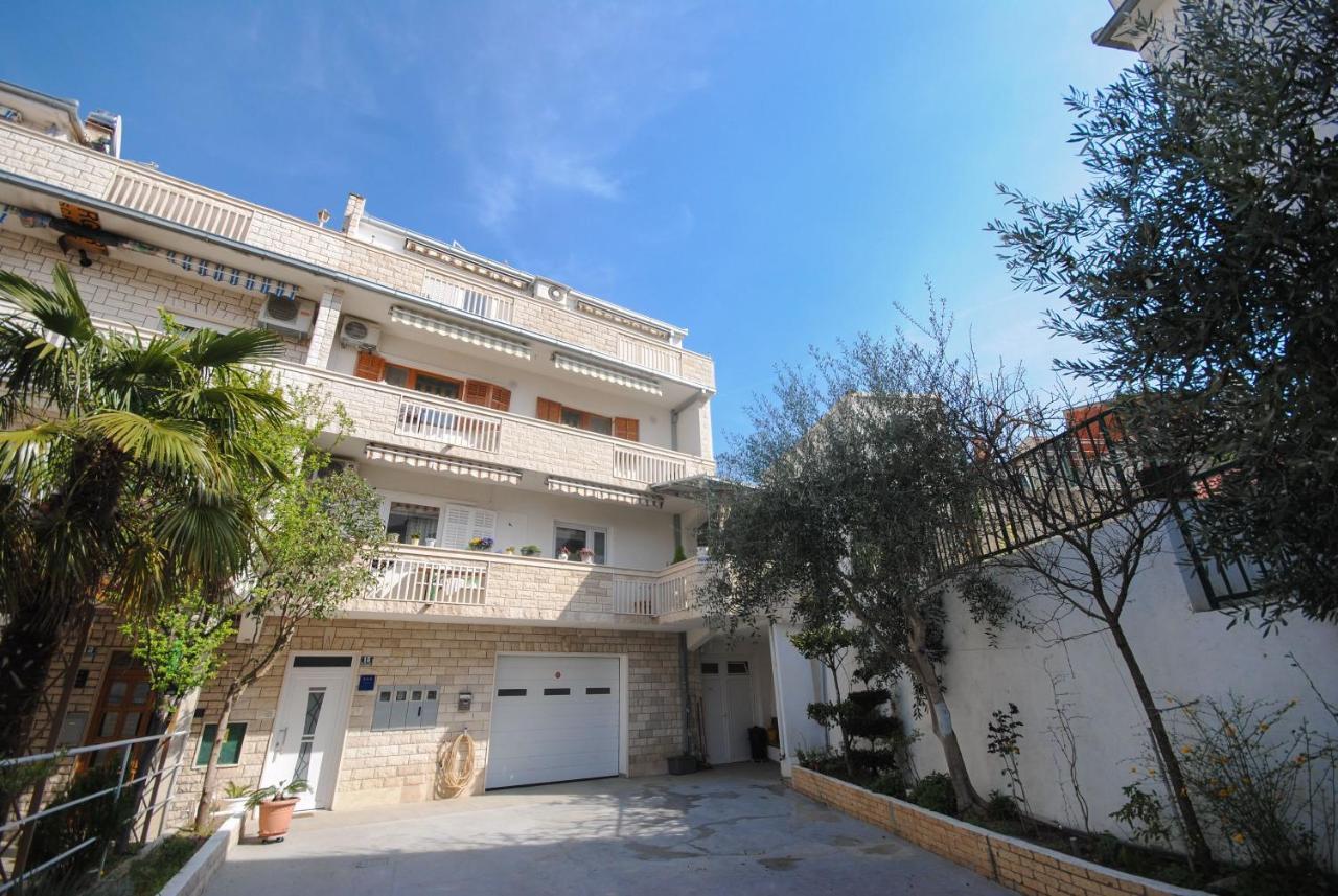Apartment Tina Подстрана Екстер'єр фото