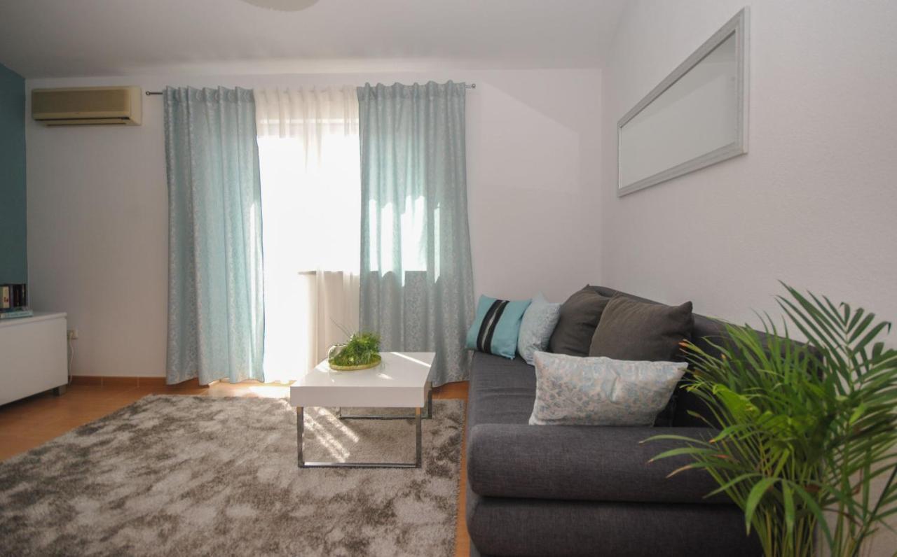 Apartment Tina Подстрана Екстер'єр фото